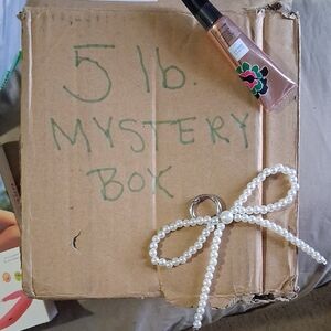 5LB.MYSTERY BOX.READ BELOW.EVERYTHING IS NEW. EVER